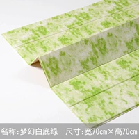 10 кусочков зеленого дерева на белом фоне