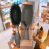 Tại chỗ sản xuất tại Nhật Bản mua hàng tại quầy Lược chăm sóc da đầu La CASTA đệm khí lược massage làm sạch lược chải tóc dầu cặp Tóc & Tắm / Chăm sóc Cá nhân