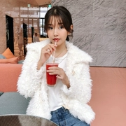 Zhang Zikai cheeseandkisses áo len ngắn nhân tạo nữ màu be áo khoác dài tay ngọt ngào