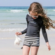 Cô gái áo dài tay áo tắm màu đen Kem chống nắng thời trang Đại dương sọc Boxer Trẻ em gái Chia quần bơi - Đồ bơi trẻ em