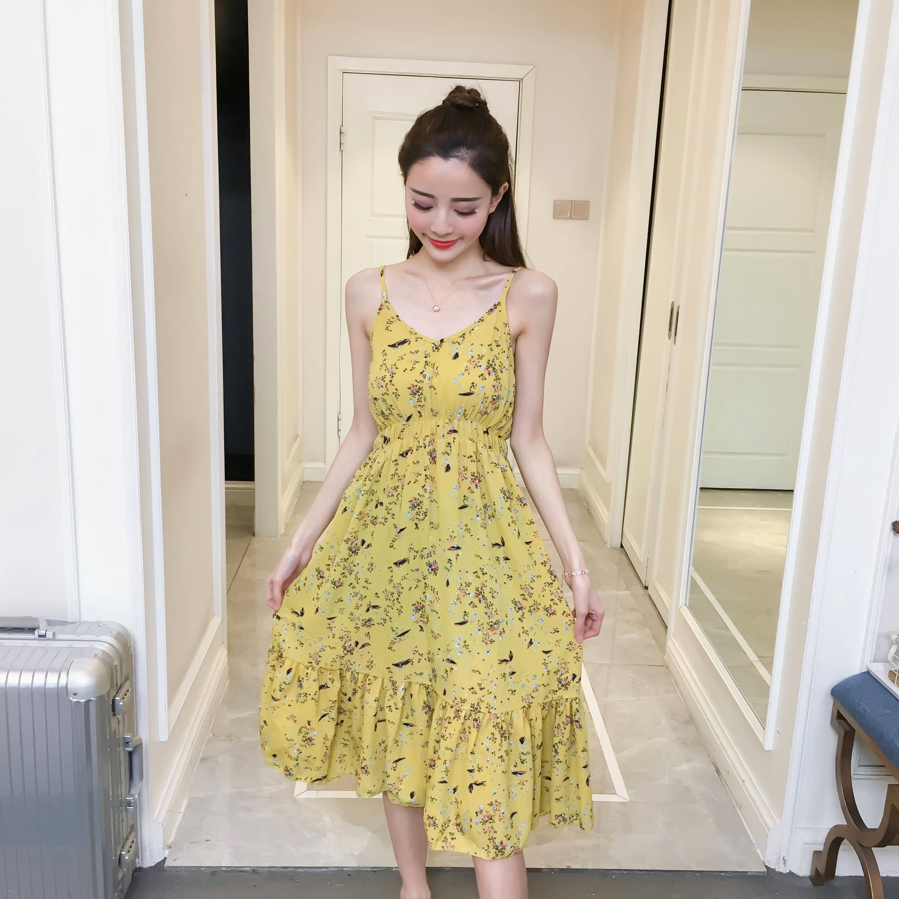 实拍中2018夏新款小清新吊带碎花雪裙