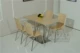 Один стол из четырех стул квадратной плиты из нержавеющей стали, границы