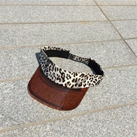 Прозрачный бежевый леопардовый прозрачный бежевый леопардовый принт