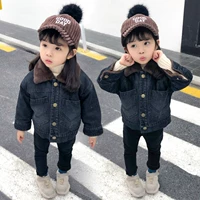 Áo khoác bé gái mùa đông 2018 mới Quần áo trẻ em Hàn Quốc trẻ em cừu cashmere trẻ em cộng với áo nhung áo chống nắng bé gái cao cấp