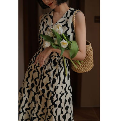 taobao agent Retro dress, long skirt, French retro style, with sleeve, flowered, fitted, bright catchy style