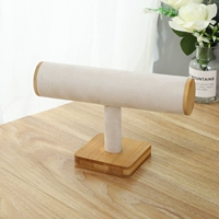 Бамбуковый и деревянный цилиндр.