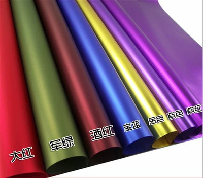 Платиновая упаковка, целлофан, цветочный магазин, букет