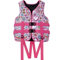 Розовый спасательный жилет