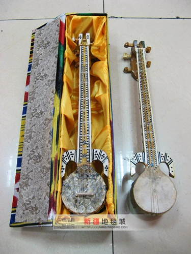 Синьцзянский музыкальный инструмент Uyghur ручной работы этнического музыкального инструмента Python Python играет Terp Play Standard Piano