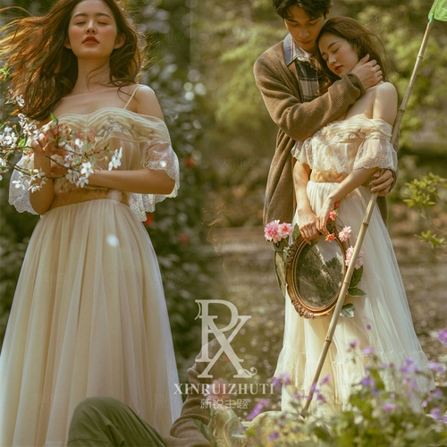 Выставочная студия свадебные фотографии Новая красивая мечта Европейская принцесса в стиле ретро -картинка маслом.