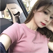 [BP] Hàn Quốc INS hot Ma ngựa cô gái retro hoang dã thêu thư Slim ngắn tay T-Shirt 2 màu sắc