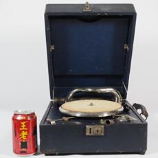 Виниловый проигрыватель 古董英国老式提箱式唱机 手摇留声机 黑胶唱片机 发条动力78转