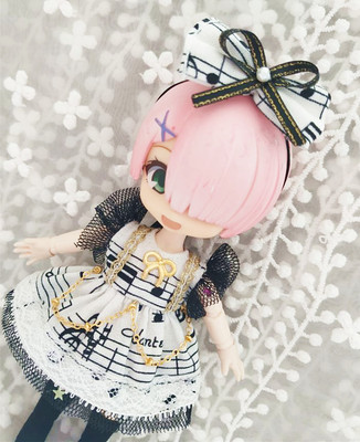 taobao agent OB11 baby light music black and white sound rune sleeve dress with hair decoration