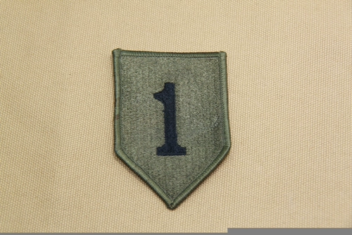 Специальное предложение Новая повязка по вышивке США -1 -е пехотное подразделение (черное слово)