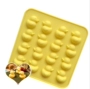 16 âm thanh nổi Q thậm chí vịt nhỏ màu vàng dễ thương Ngày đầu năm Tự làm sô cô la đặc biệt Khuôn silicon đầy đủ - Tự làm khuôn nướng khuôn làm kem silicon