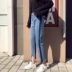 Mùa xuân mới của Hàn Quốc phiên bản của retro màu sắc hoang dã phù hợp với rửa quần không thường xuyên viền cao eo thẳng jeans triều nữ short jean nữ Quần jean