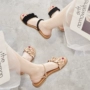 Dép nữ mùa hè phẳng 2018 mới sinh viên Hàn Quốc hoang dã đơn giản đôi giày cổ tích retro chic chic sandal đỏ dép sục nữ