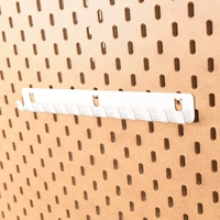 Белый крючок