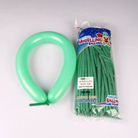 Темно-зеленый
