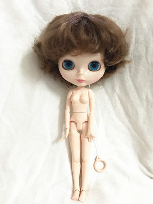 taobao agent Little cloth arthropine doll nude doll to change dolls, brown short hair changing makeup