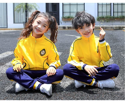 Quần áo lớp mẫu giáo quần áo phụ huynh-trẻ em mùa thu và mùa đông thể thao phù hợp với đồng phục học sinh hoạt động quần áo áo khoác màu vàng đỏ - Đồng phục trường học / tùy chỉnh thực hiện