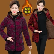 Áo khoác nữ mùa đông của mẹ trung niên trong phần dài cộng với áo khoác nhung dày bà ngoại ấm áp áo hoa cotton cỡ lớn
