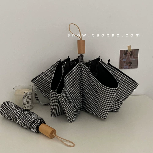 Черно -белая сетка/INS Simple Vinyl Sun Embrella Girl Sunny Umbrella Двух -складная складная ручка с твердым деревом солнечным кремом