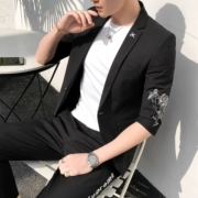 Mùa hè bảy điểm tay áo nhỏ phù hợp với nam phù hợp với phiên bản Hàn Quốc của nhà tạo mẫu tóc tự tu trong bộ đồ tay áo in áo hai dây thủy triều - Suit phù hợp