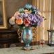E -тип ваза с 3 булочками из цветов пиона