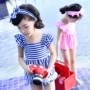 Trẻ em mới của Hàn Quốc áo tắm cô gái công chúa cô gái sọc chia kem chống nắng dễ thương bé váy áo tắm bikini trẻ em