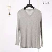 Светло -серый v -neck светло -серый v -neck