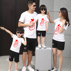 Cha mẹ và con mặc mùa hè 2018 làn sóng mới đầy đủ gia đình nhà ba gia đình phù hợp với nữ của phụ nữ ngắn tay t-shirt mùa xuân áo liền quần cho bé