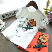 2018 mùa hè mới cô gái Hàn Quốc T-Shirt thời trang đơn giản màu rắn lily in ấn thư vòng cổ áo thun ngắn tay áo