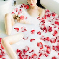 Средство для принятия ванны с эфирным маслом с розой в составе, пена для ванны, детская соль для ванны