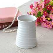 Bình gốm có ren Chất lượng cao màu trắng bình gốm nhiệt độ cao Bình hoa tối giản hiện đại Bình hoa hoang dã - Vase / Bồn hoa & Kệ