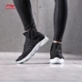 Giày thể dục Li Ning giày nam mới không giới hạn sốc tập luyện hấp thụ giày một đôi vớ dệt giày mùa xuân giày thể thao - Giày thể thao / Giày thể thao trong nhà giay bitis nữ
