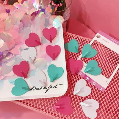 taobao agent South Korea Ins cute pink love hook simple creative heart -shaped sticky hook stainless steel linked hook without trace hook