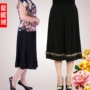 Váy trung niên và cũ Kích thước lớn váy lụa băng cao tuổi Váy dài cho phụ nữ trung niên - Quần áo của mẹ quần áo nữ trung niên