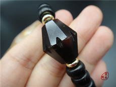 Ювелирные изделия и полуфабрикаты 鼓腰双八棱切面棱形老玛瑙手串配椰蒂 古珠贸易珠手串033