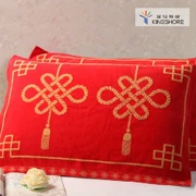 Khăn gối vàng đỏ quà cưới đích thực Trung Quốc cưới đỏ đỏ bông nhung cắt khăn gối một cặp lễ hội - Khăn gối