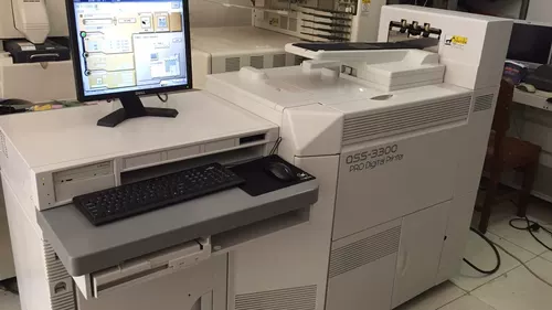 Оригинальное цифровое оборудование с лазером, фотография