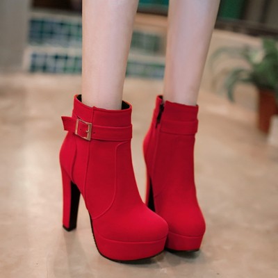 taobao agent Martens, demi-season red wedding shoes, mini-skirt high heels for bride, low boots
