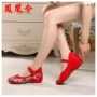 Giày vải Bắc Kinh Giày đơn nữ Giày tròn đầu văn chương Giày khiêu vũ giản dị Mẹ giày vải thêu giày cắt thấp nêm có đáy mềm giày công sở nữ