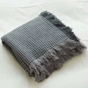 chăn Muji waffle Bắc Âu sofa văn phòng chăn bông chăn thú chăn giường trải giường tua Qi - Ném / Chăn