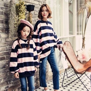 Mùa xuân và mùa thu 2018 phiên bản Hàn Quốc của áo len mẹ-con gái dày bằng vải cotton rộng trong áo khoác mẹ sọc nữ