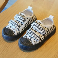 Детская повседневная обувь подходит для мужчин и женщин для раннего возраста в помещении, популярно в интернете, мягкая подошва