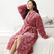 Áo ngủ nữ mùa đông dày và đồ ngủ dài nhung san hô áo choàng ba lớp cộng với áo choàng nhung ấm áp mùa đông
