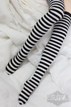 taobao agent 4 points and 3 points/uncle BJD.SD.DD 3 points female black and white striped sexy thigh socks/long socks ~