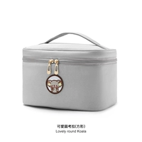 Милая квадратная косметичка