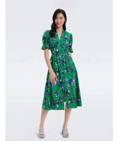 Зеленое приталенное весеннее летнее платье, V-образный вырез